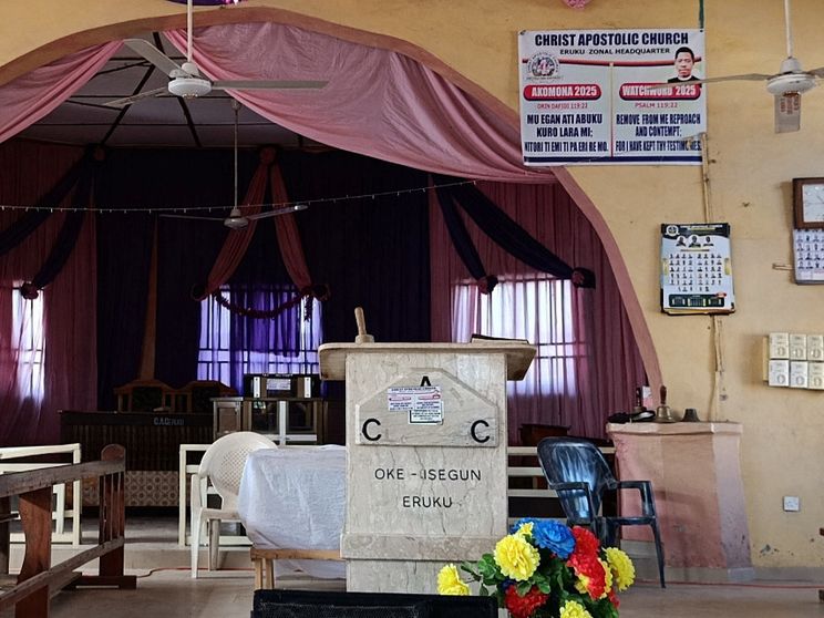 Nuove violenze in Nigeria: saliti a oltre 300 gli studenti rapiti in un collegio cattolico