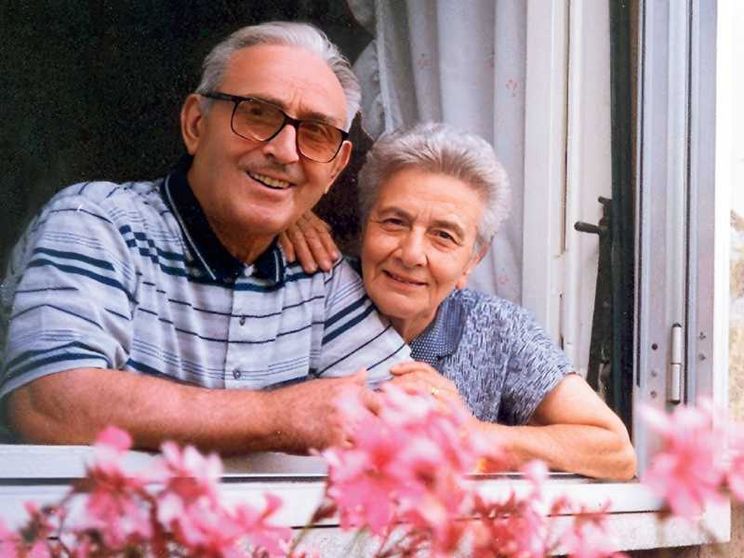 Albertina e Silvio alla finestra di casa