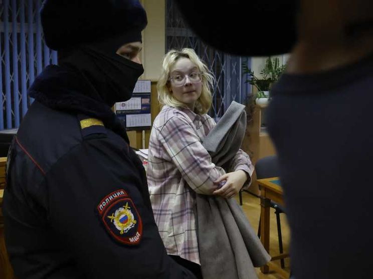 Cantò il suo "no" alla guerra: Diana Loginova è finalmente libera