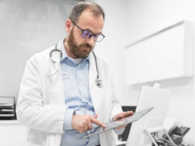 Un “Dragon” al fianco dei medici? Ma l’efficienza non è tutto