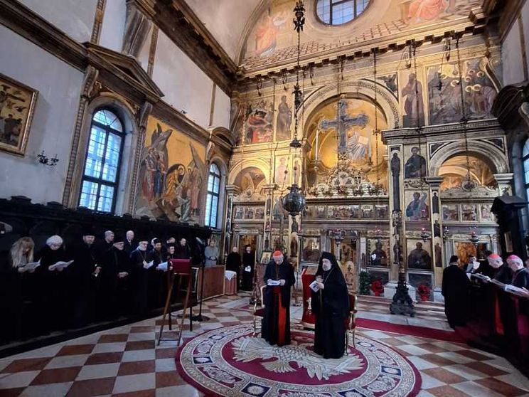 Zuppi: un simposio con tutte le Chiese cristiane a gennaio