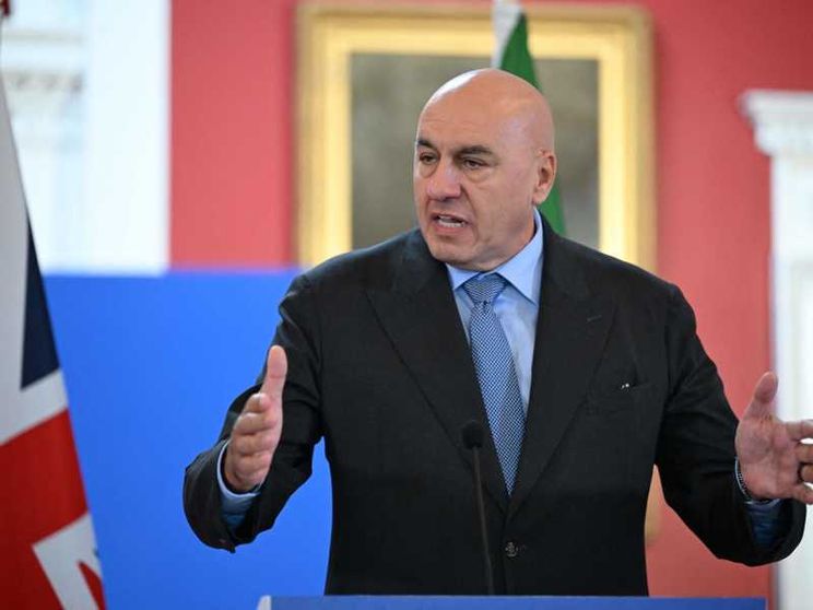 Crosetto: Cavo Dragone? Prepararsi a un attacco è giusto
