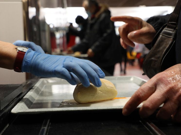 Mensa dei poveri San Francesco, Milano. Foto d'archivio