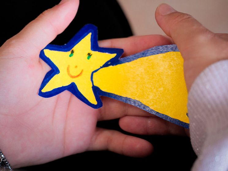 La stella di Natale simbolo della campagna di raccolta fondi dell'ospedale