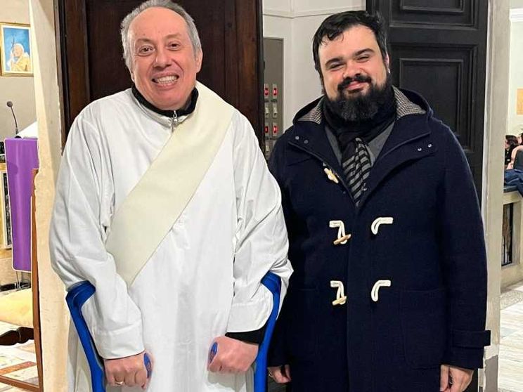 Don Luigi, il prete con la sclerosi multipla "scelto" dai parrocchiani
