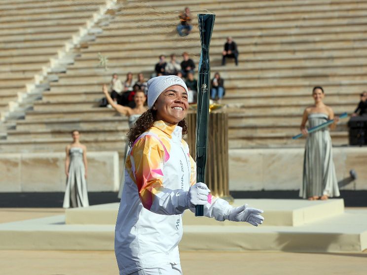 Milano-Cortina, al via il lungo viaggio della Fiamma Olimpica