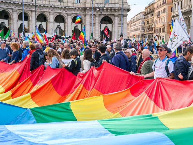 “Cetomedizzazione” e sfiducia: come sta l'Italia secondo il Censis