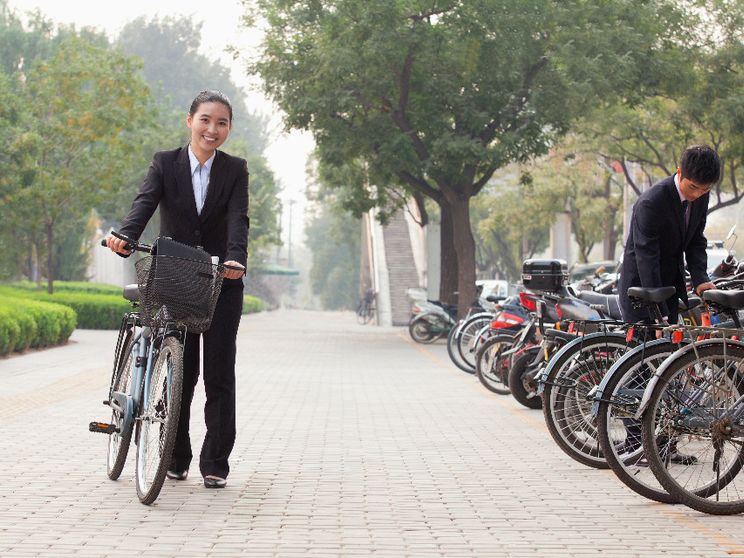La Cina è tornata in bici. Non per il comunismo, ma per l'ambiente