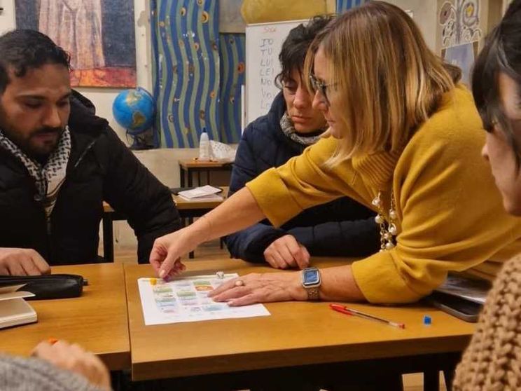 Come funzionano le scuole per i migranti che non possono andare a scuola