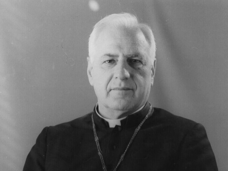 «Il mio vescovo, uomo buono, finalmente torna a casa»