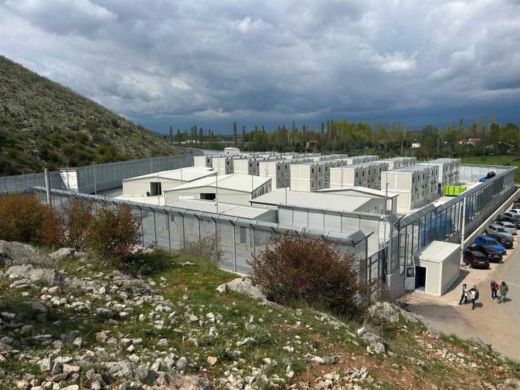 Facciamo il punto su quanto sono costati finora i centri in Albania