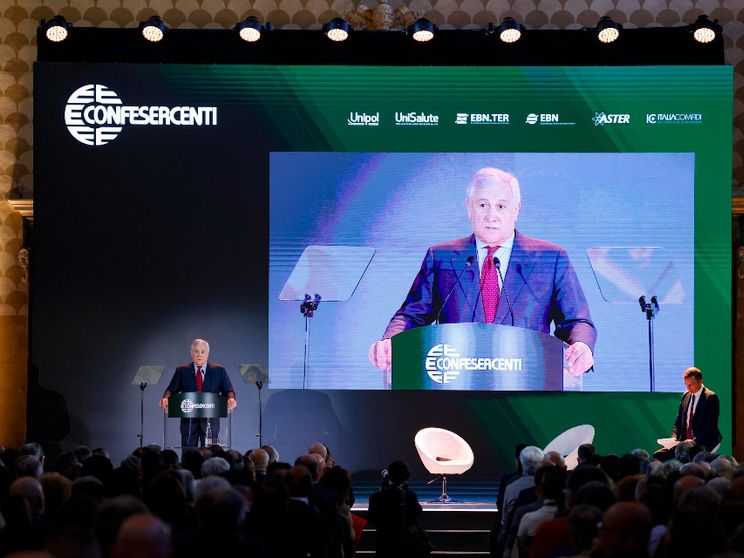 Manovra, ultimo miglio tra malumori