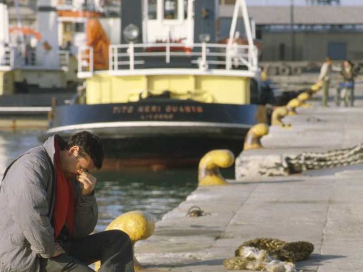 La povertà non si cura (solo) con i sussidi