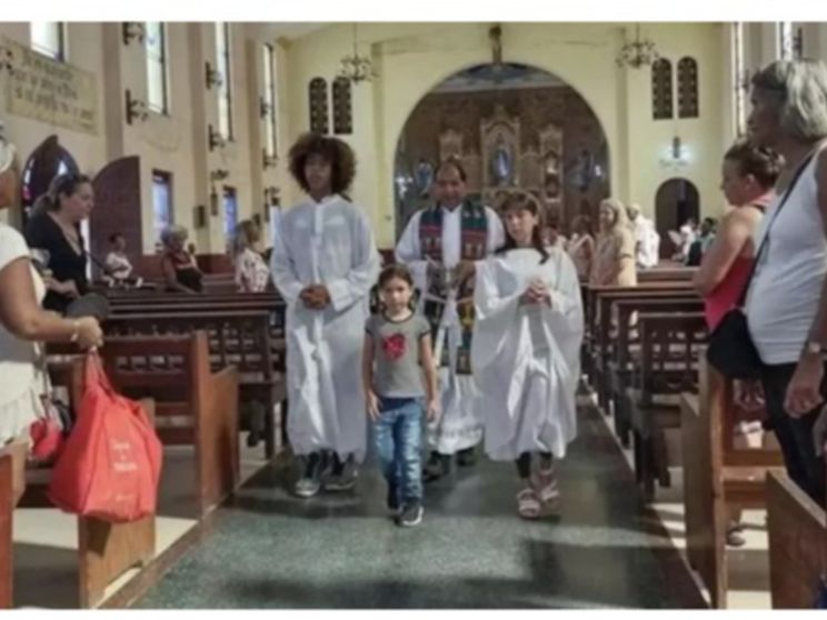 Cuba, espulso sacerdote che aveva suonato campane a una protesta