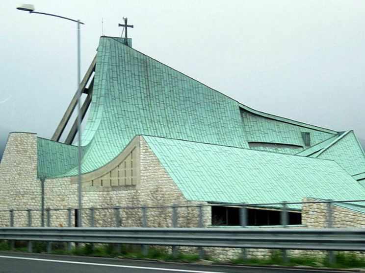 Sull'autostrada c'è una chiesa che ha accolto molti pellegrini del Giubileo. Ecco dove