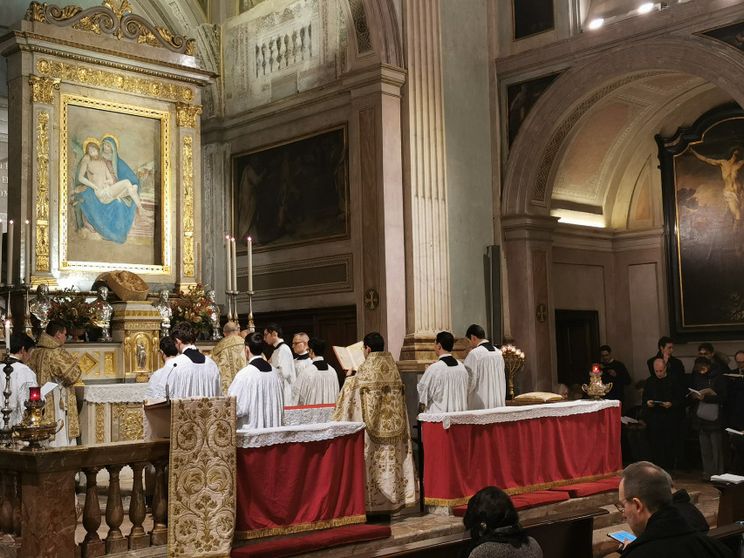 Milano, il popolo del rito ambrosiano antico celebra il Giubileo nella Basilica di Sant'Ambrogio