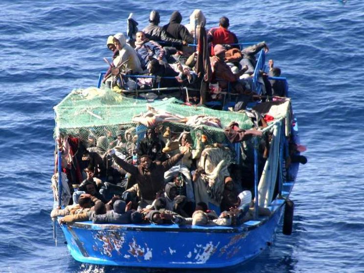 Calano i migranti in arrivo in Europa, ma resta il dramma: 1.700 morti nel Mediterraneo