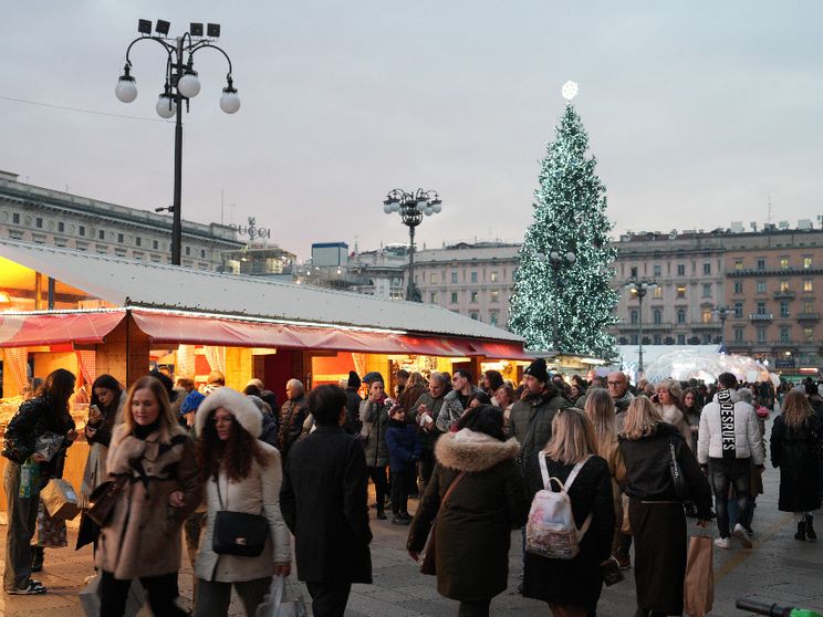 Tredicesima per 36 milioni di italiani, ma i consumi restano cauti