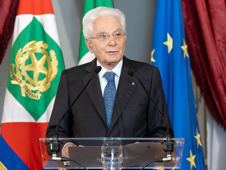 Disinformazione e attacco all'Europa, gli altolà di Mattarella