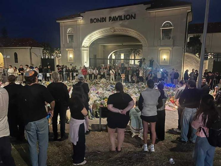 A due giorni dalla strage di Bondi, Sydney è una città sotto choc