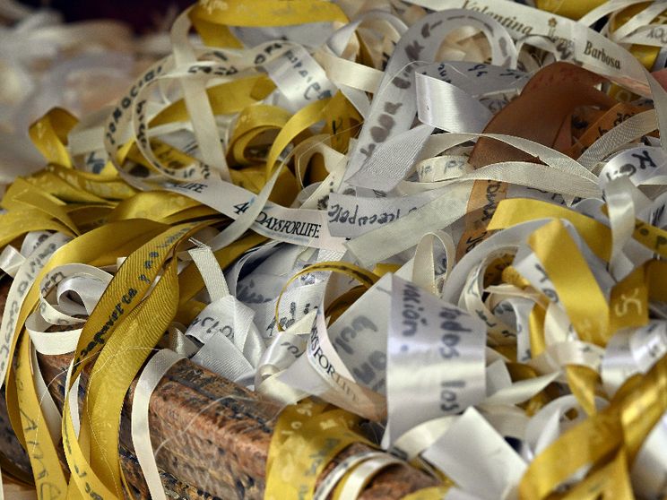 Presepe “dei nastri” in Vaticano, il Movimento per la Vita: «C’è la dignità infinita di ogni neonato»