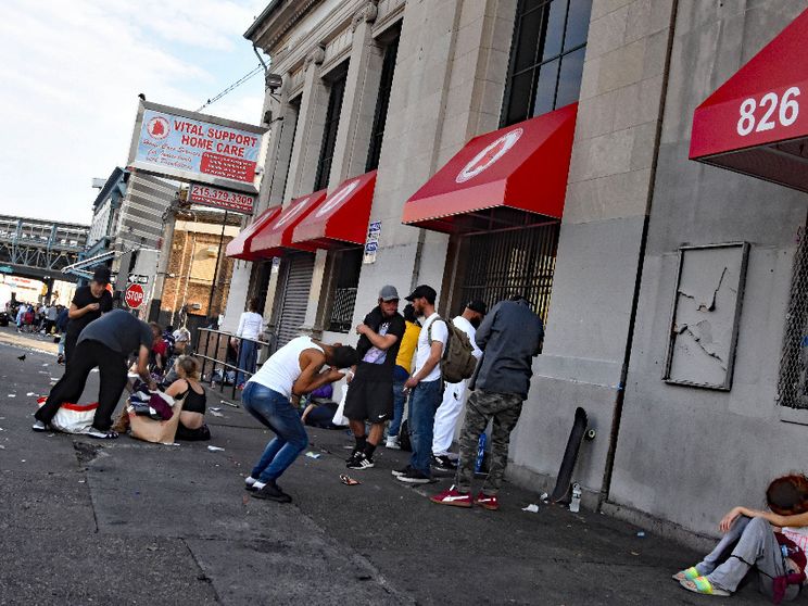 Dipendenti dal Fentanyl a Filadelfia: negli Usa l’oppioide sintetico miete circa 70mila vittime l’anno