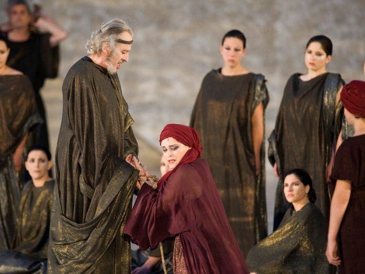 Dobbiamo diventare tutti attori per tenere in vita l'umano