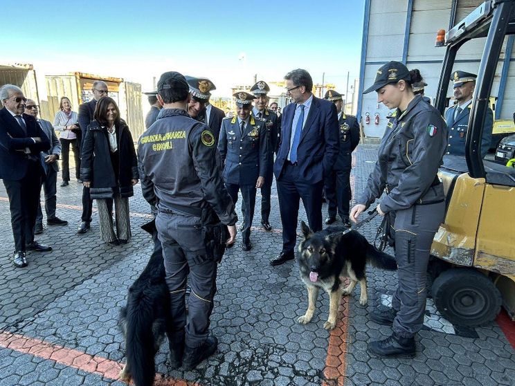 Manovra, rivolta Lega sulle pensioni. Meloni: verrà corretta la norma sulla laurea