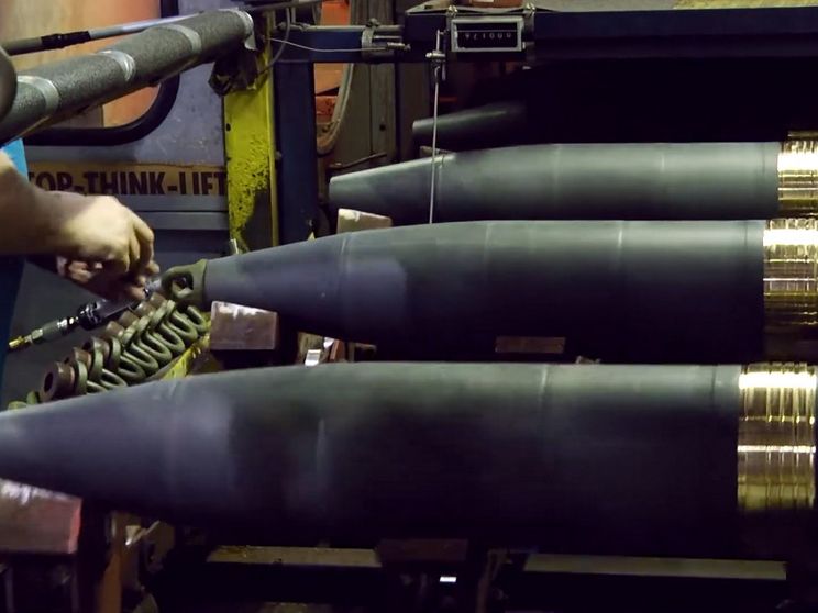 Manovra, spunta la norma per produrre più armi