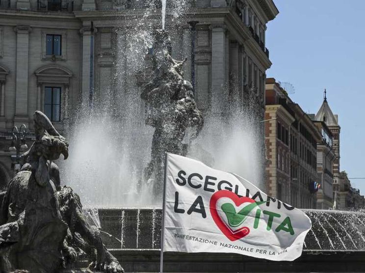 Ma che "cura" sarebbe l'aborto? Il cortocircuito di Strasburgo
