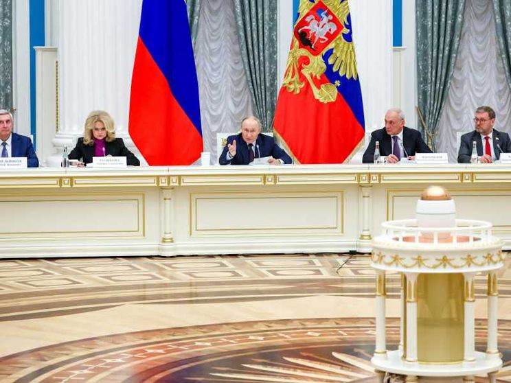 Chi sono gli uomini e le donne del "cerchio magico" di Putin (che lui non consulta)