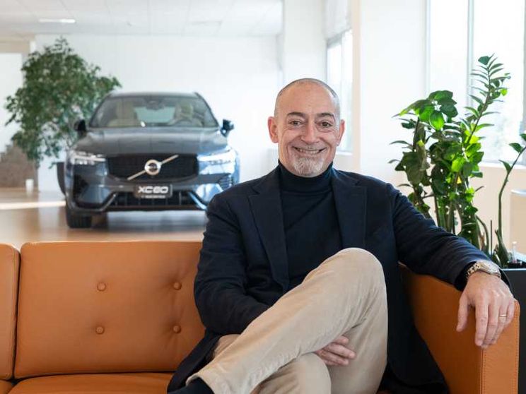 «La globalizzazione è finita e l'elettrico resta l'unica via»: l'auto fa i conti con se stessa