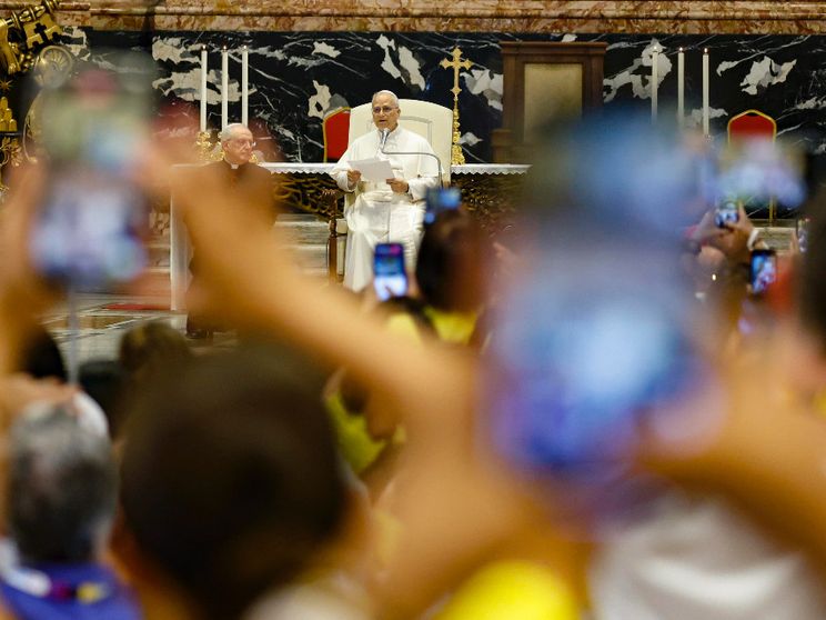 I preti? Non impauriti o celebrità in Rete, ma testimoni della gioia del Vangelo