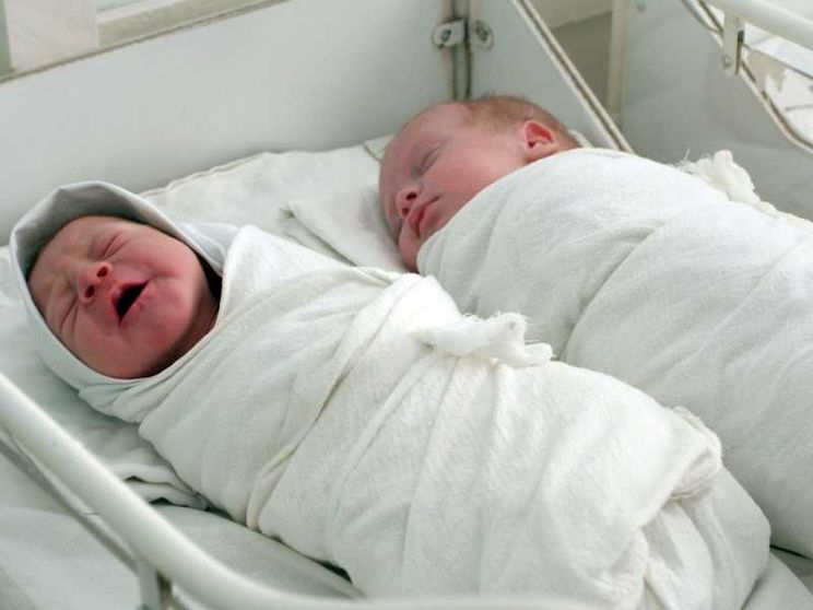 Due bimbi appena nati, in ospedale