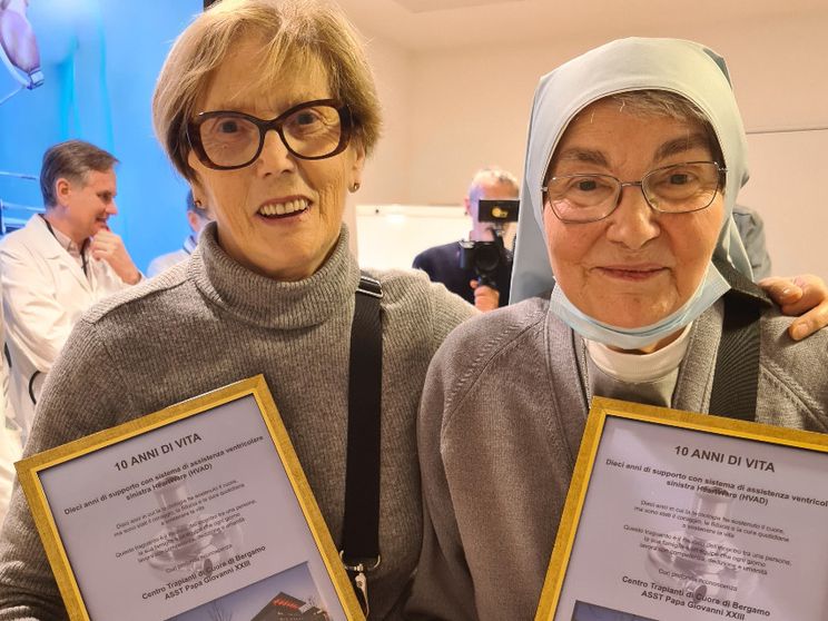 Suor Valeria e Flaminia, escluse dal trapianto, vivono con un cuore artificiale nello zaino