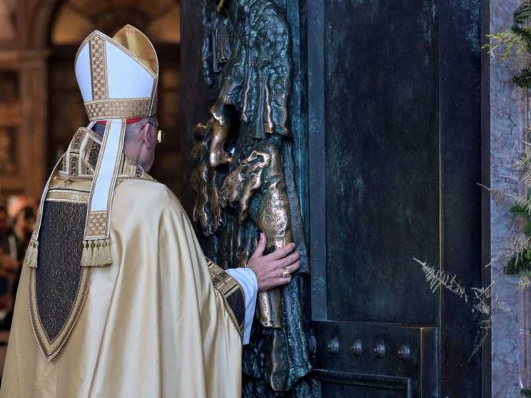 Giubileo, Reina ha chiuso la Porta Santa di San Giovanni in Laterano