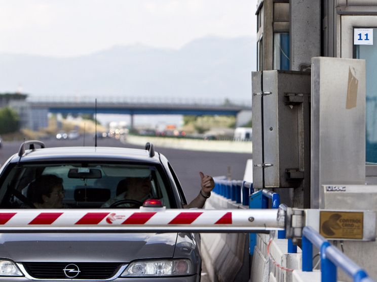 Perché i pedaggi autostradali saranno più cari nel 2026: ecco tutte le tariffe