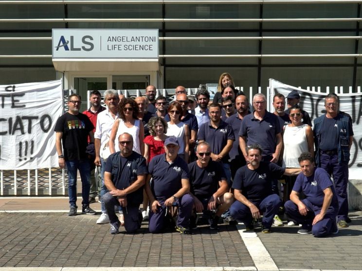 La proprietà cinese se ne va, 55 lavoratori sono senza tutele in Umbria