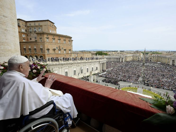 I doni di Francesco e Leone, nell'anno inatteso della Chiesa