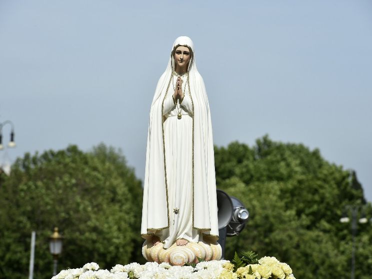 Il «no» al titolo di Corredentrice? Perché Maria ci conduce a Cristo