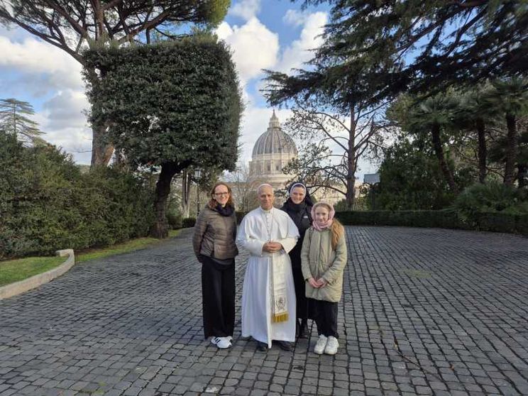 Se passeggiando nei Giardini vaticani incontri il Papa (e lui si ferma a chiacchierare)