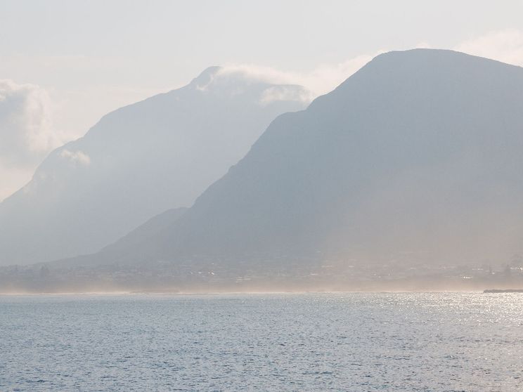 Arrenderci al male? No: impariamo a sperare (rimboccandoci le maniche)