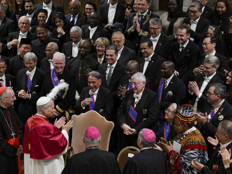 Il Papa: la guerra è tornata di moda. E nel mondo si riducono i diritti