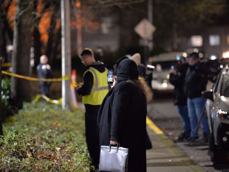 Usa: agenti federali feriscono due persone a Portland, aperta un'indagine