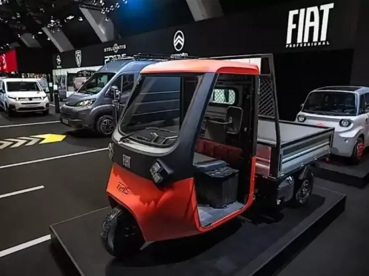 Fiat e Alfa stupiscono con la "nipote" dell'Apecar e la Giulia per Luna Rossa
