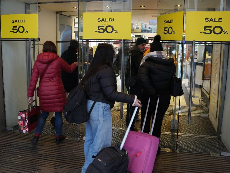 I saldi (anticipati) volano e c'è più di un motivo