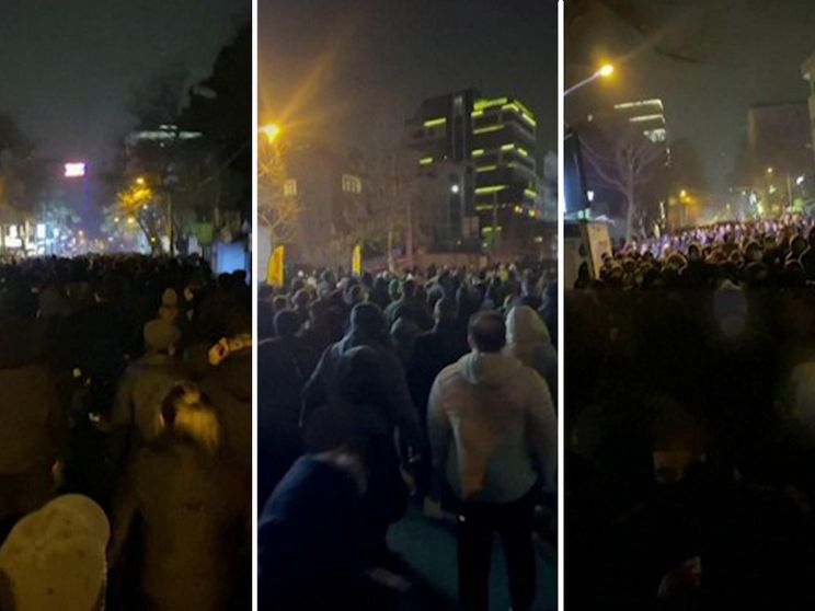 Le immagini filtrate attraverso i social mostrano migliaia di persone in marcia lungo Pasdaran Avenue, e Teheran / ANSA