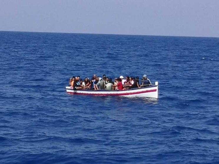 Ci sono 233 migranti in pericolo in mare