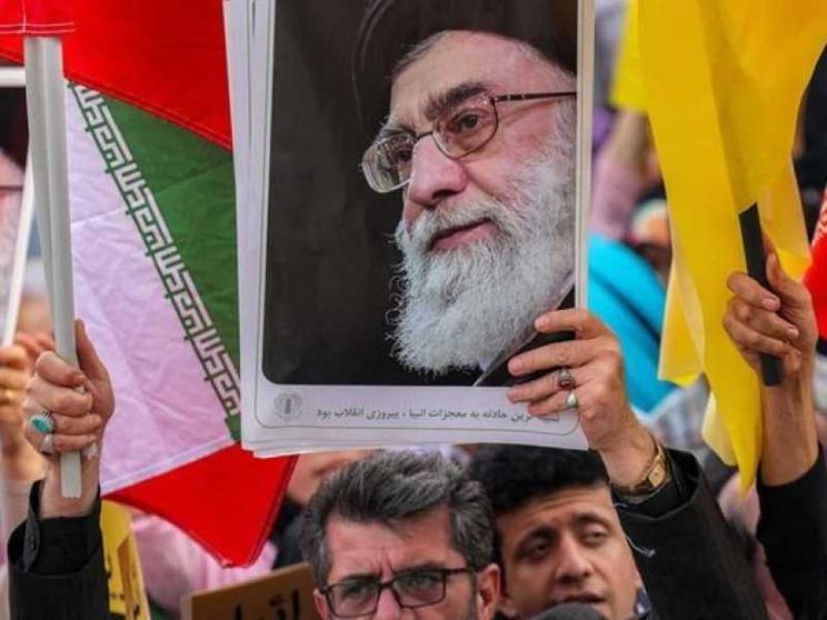 Iran, il documento dei Pasdaran inviato a tutti gli agenti: la «guida» per infiltrare le proteste