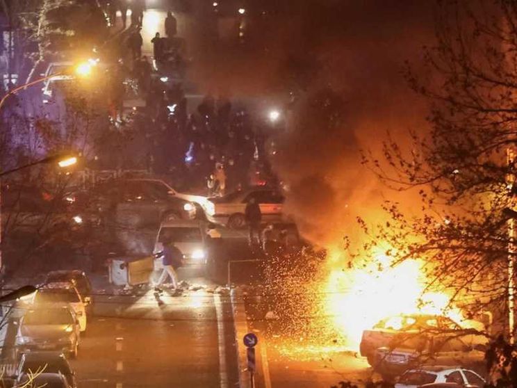 Iran, l'ambasciatore all'Onu attacca Usa e Israele. L'ultimo bilancio di una Ong: 2.571 morti